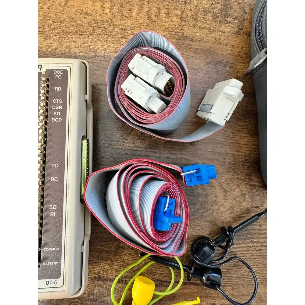 Datatran DataTracker DT-5 RS-232 Serial Line Tester with Cables & Accessorie